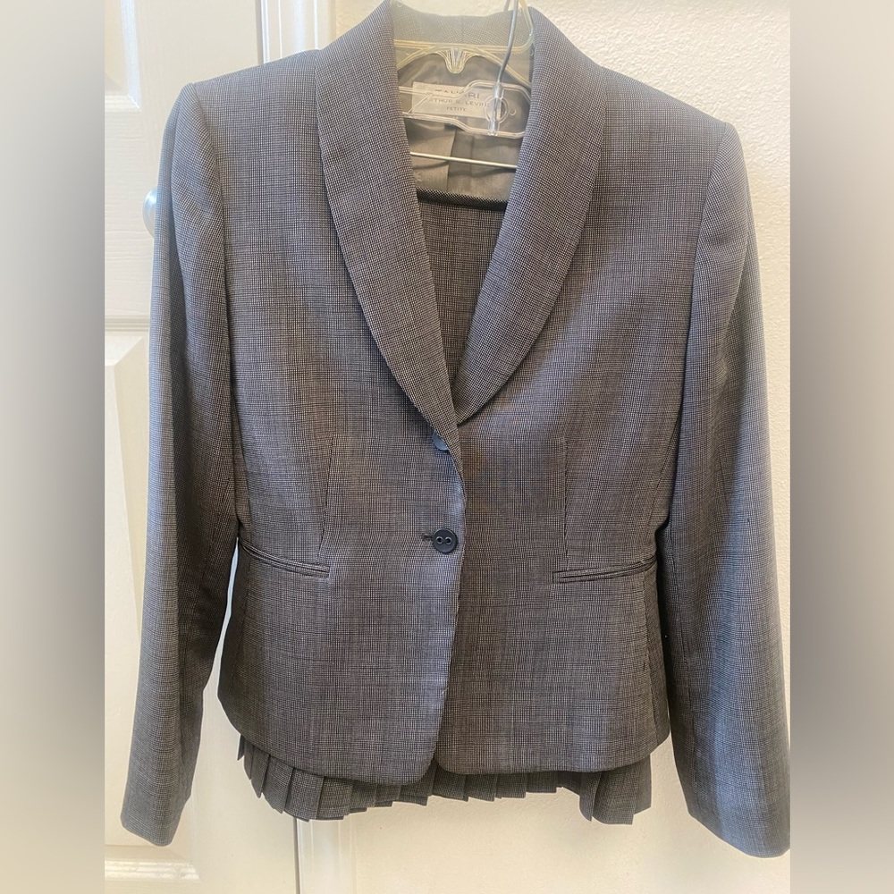 Classy Tiny Black Tweed Pattern Suit With Ruffled… - image 1